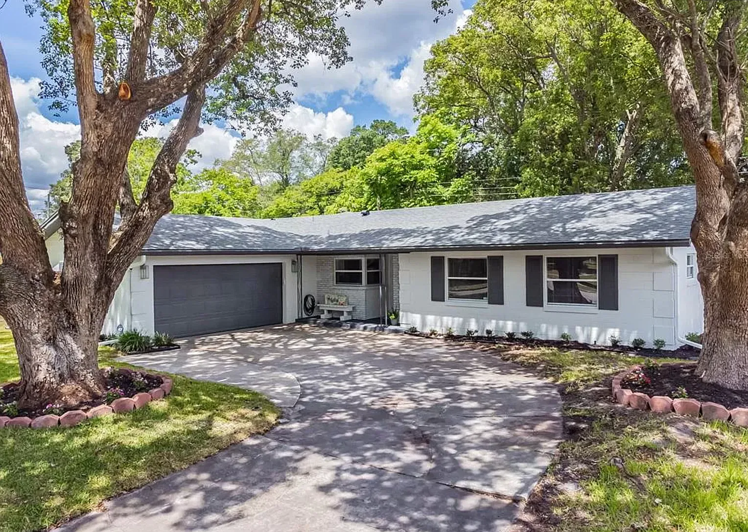 4 bed, 2280 sqft, $4,100 — Photo 1
