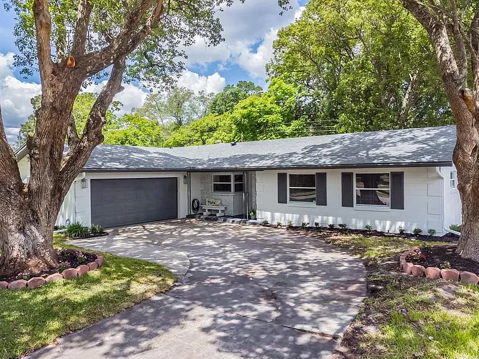 103 Cornwall Rd