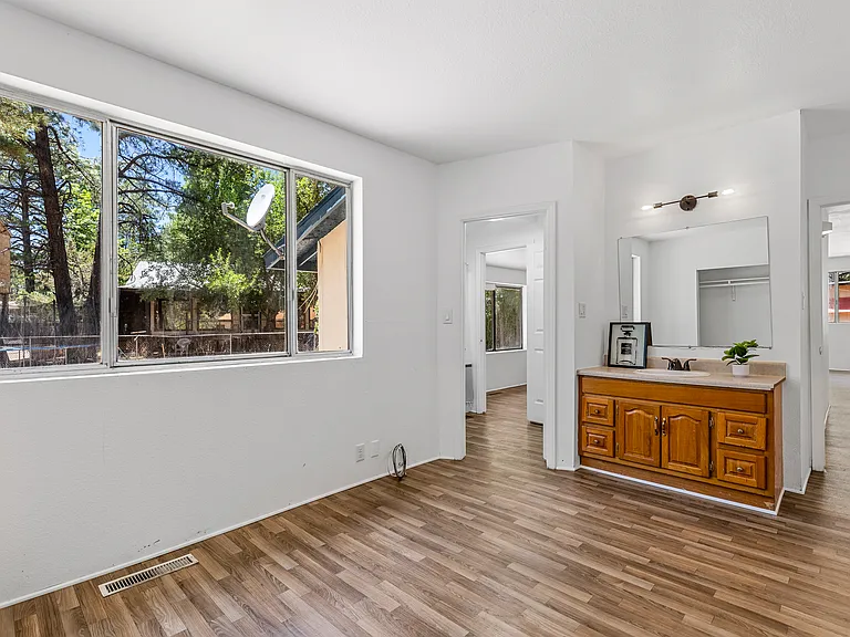 2134 Chuska Ovi — Photo 10