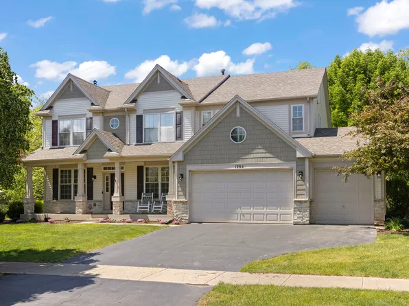 1284 McDole Dr, Sugar Grove, IL 60554