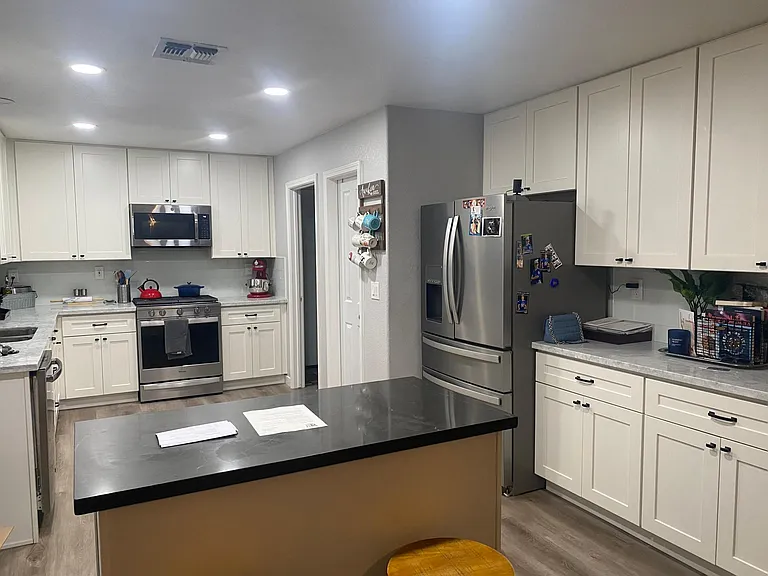 904 Tanner Ct — Photo 3