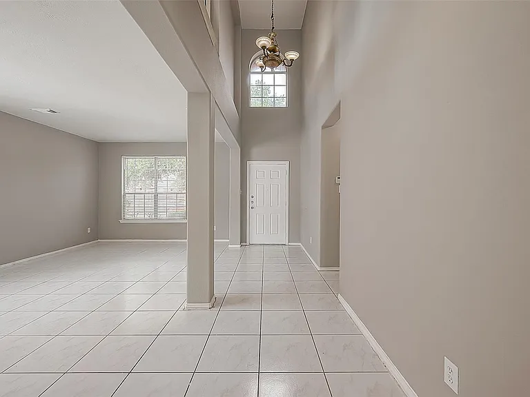 19903 Diamond Hills Ln — Photo 2