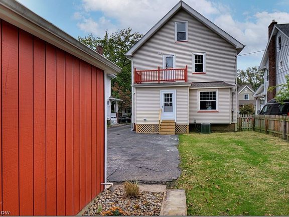 3rd image of 1484 Marlowe Ave