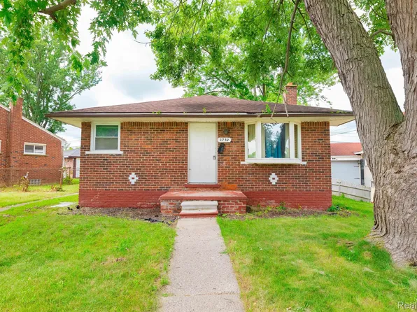 1752 Lexington Pkwy, Inkster, MI 48141