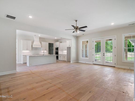 5th image of 9133 Highland Meadows Dr