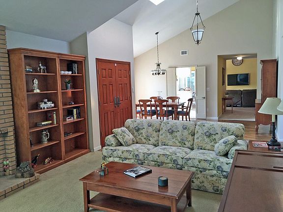 4th image of 680 Catamaran St