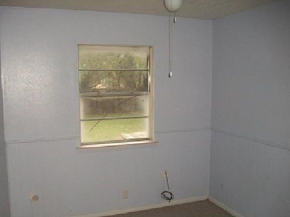 2nd image of 1013 Pebblebrook Dr