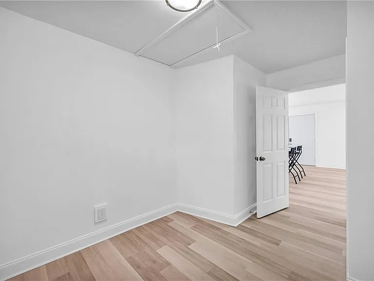 315 Evans St — Photo 16