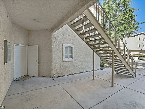 3rd image of 1811 Rapier Dr Unit 1811