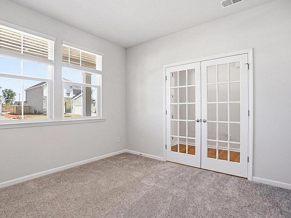 5th image of 1215 Fox Hollow St Lot 173