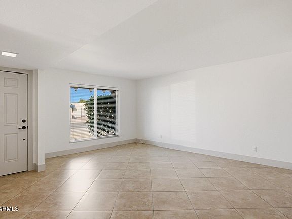 2nd image of 3131 W CLINTON Street