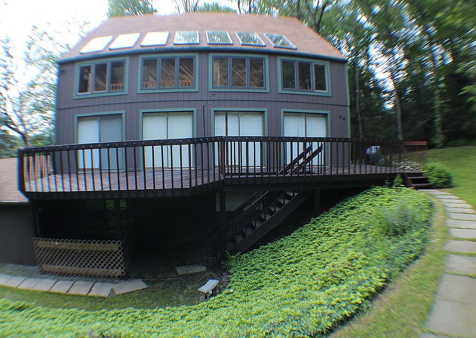 1st image of 44 Fox Hollow Dr