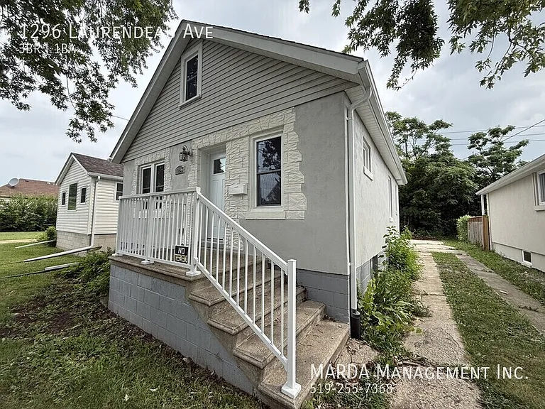 1296 Laurendeau Ave — Photo 55