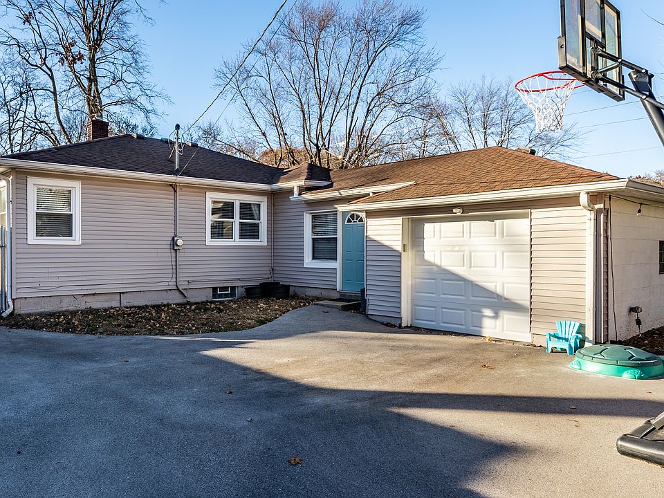 2nd image of 5657 Primrose Ave