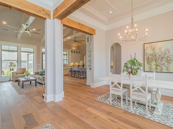 4th image of 105 Royal Palms Dr
