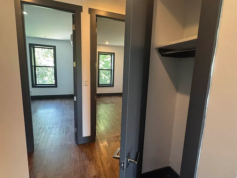 21A Somers St #2 — Photo 3