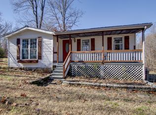 1323 Old Stage Rd, Charlotte, TN 37036