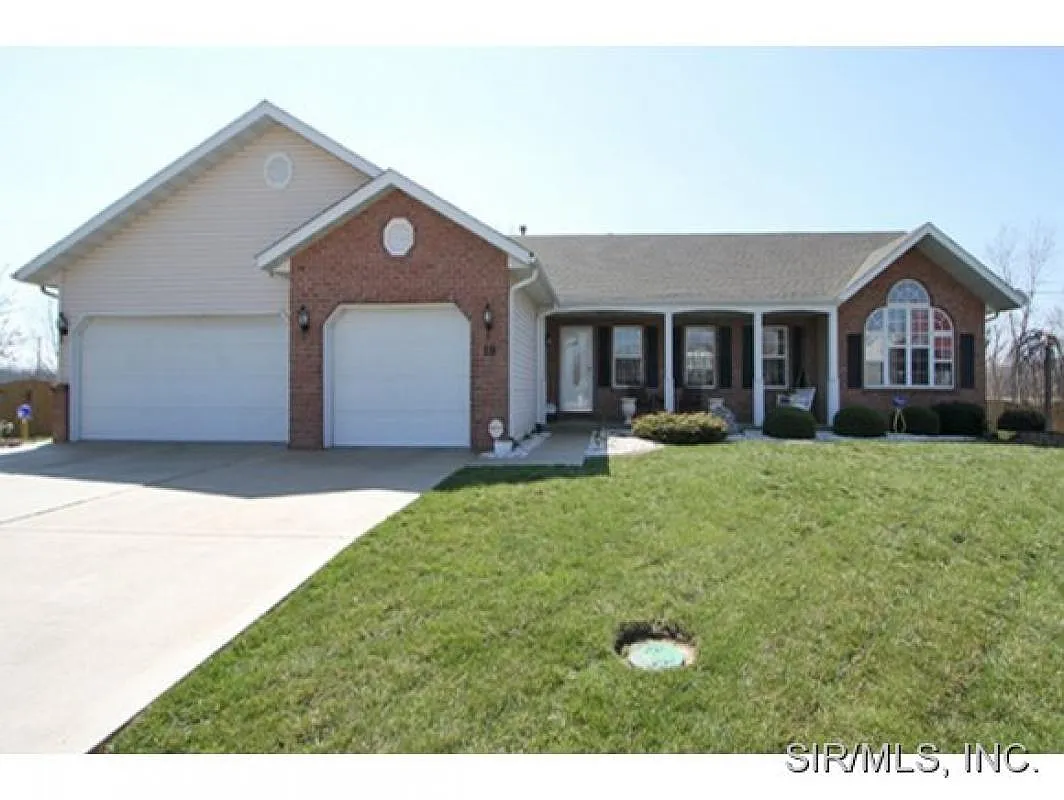 18 Cambridge Ct photo 1