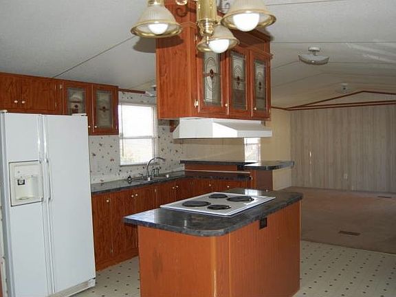 2nd image of 106 Edna Dr