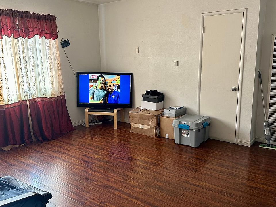 1st image of 6813 San Luis Ave #D