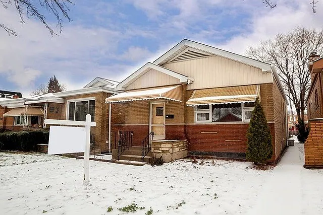 3847 Oak Park Ave photo 1