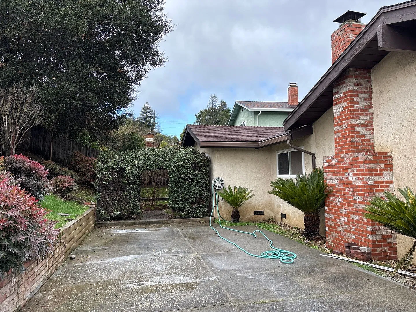 Cute Single Story With Fenced Rear Yard With Patio... — Photo 4