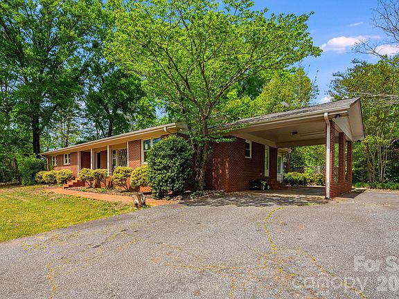 2nd image of 1737 Whitesides Rd