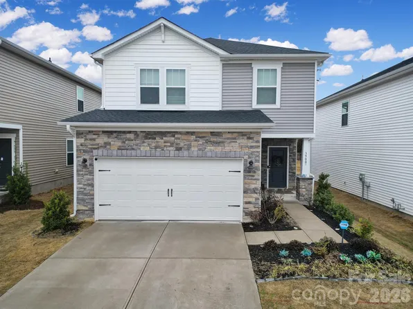 3900 Backwater St, Concord, NC 28027