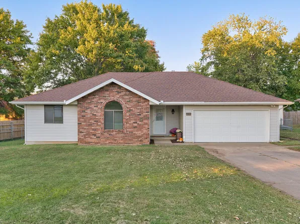 4335 W Weaver Road, Battlefield, MO 65619