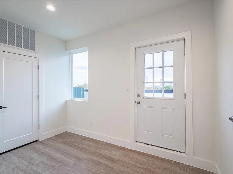 1614 N Fitzhugh Ave #301 — Photo 26