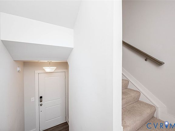 5th image of 2634 Lassen Walk #B