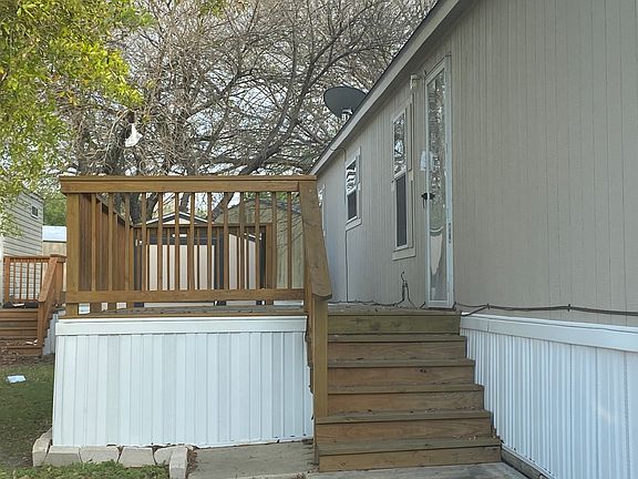 2nd image of 8622 S Zarzamora St #392