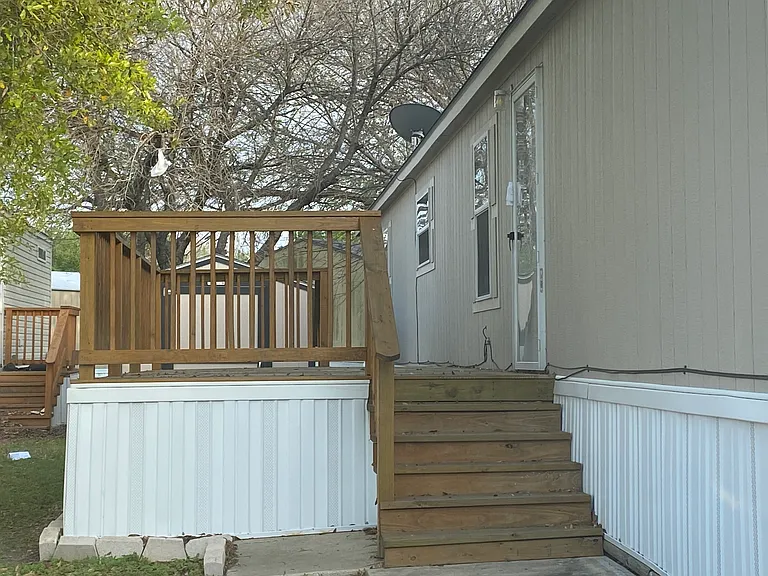 8622 S Zarzamora St #392 — Photo 2