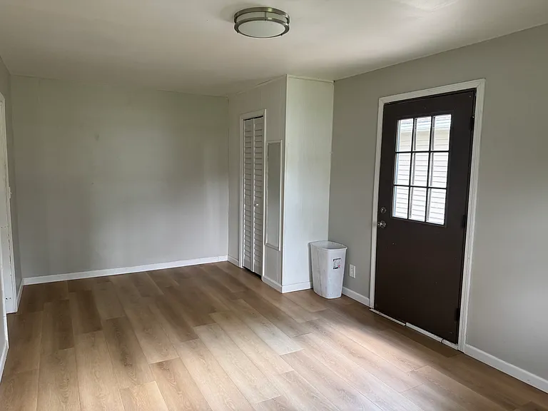 3734 Applewood Dr — Photo 2