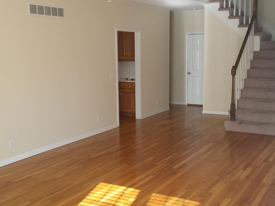 1st image of 9146 W 102nd Ter