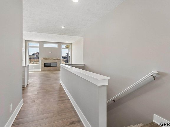 4th image of 21156 Hartman Ave