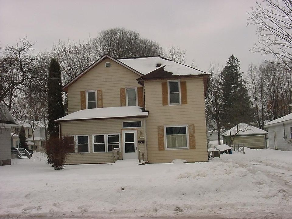 1st image of 214 N 5th St