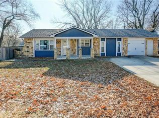 109 NE Orchard St, Lees Summit, MO 64063