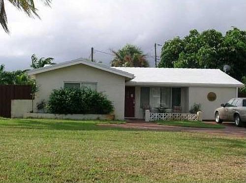 1st image of 1550 NE 40th Ct