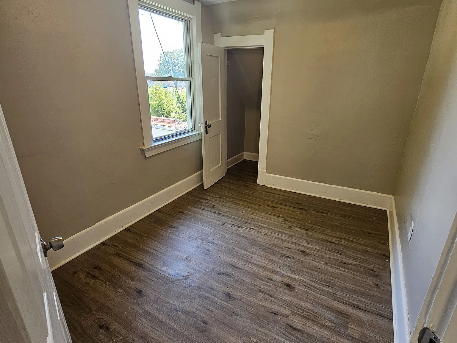 3 bed, 999 sqft, $1,250 — Photo 4