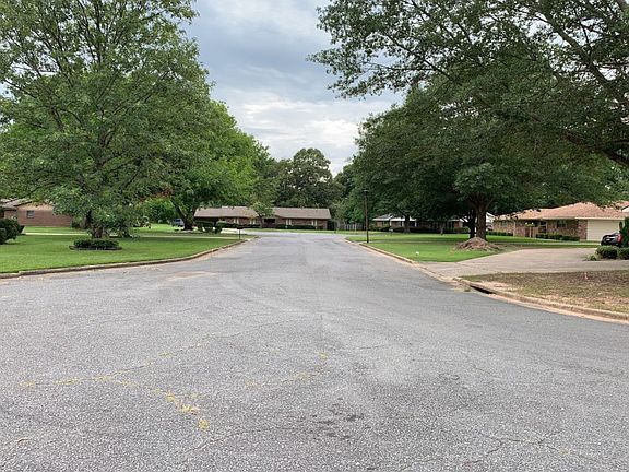 5th image of 6 Lakewood Ln