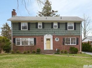 229 Clinton Rd, Garden City, NY 11530