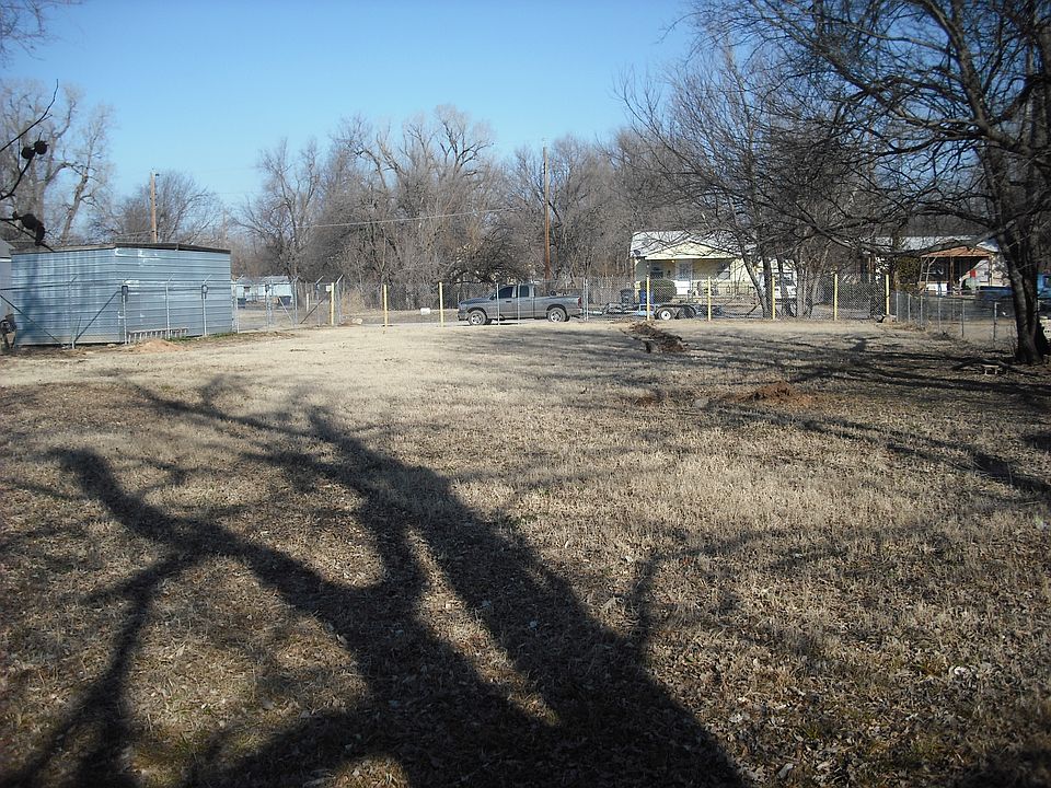 2nd image of 6152 W 9th St