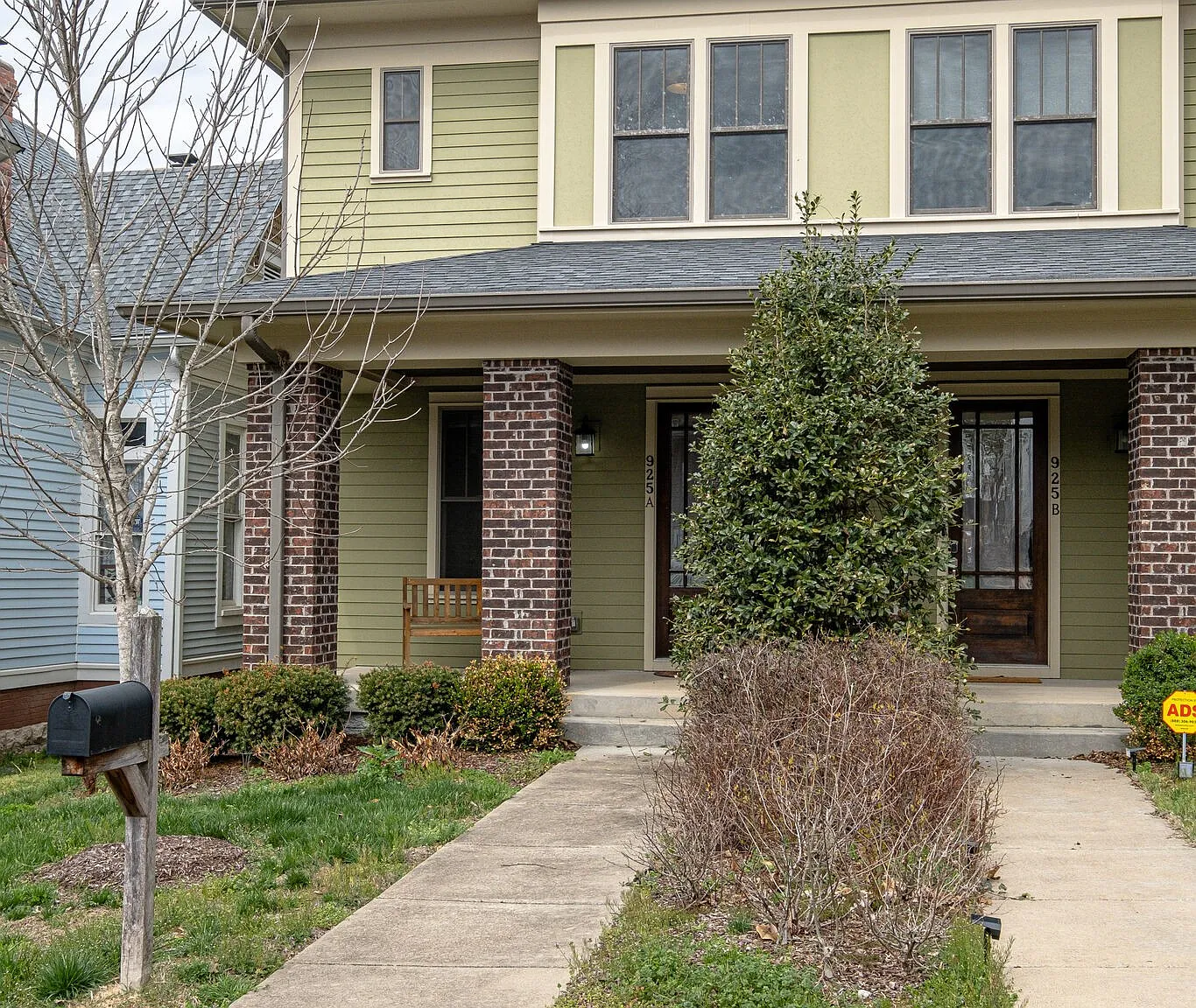 4 bed, 2728 sqft, $5,000 — Photo 1