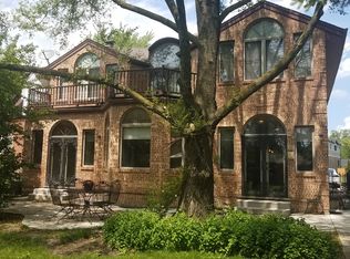 6935 W Hobart Ave, Chicago, IL