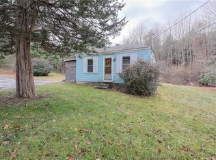 5 Lees Ln, Glocester, RI 02814