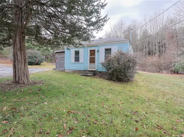 5 Lees Ln, Glocester, RI 02814