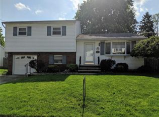 16 Baldwin Rd, Edison, NJ 08817
