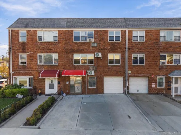 6152 219th St Floor 2, Oakland Gardens, NY 11364