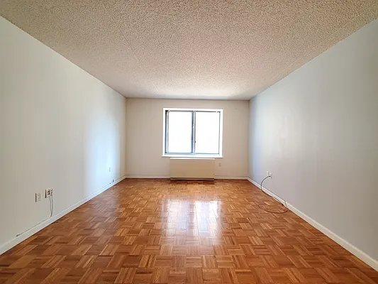 Rented by Esra Realty | media 15